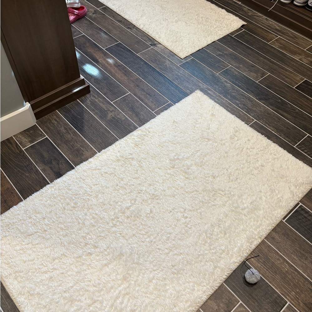 Elegant Cream Area Rug
